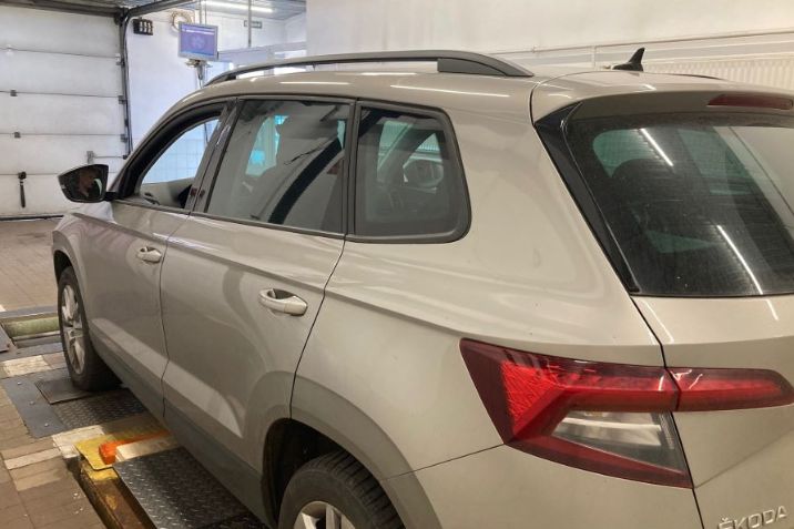 skoda autó hátulról műszaki vizsga